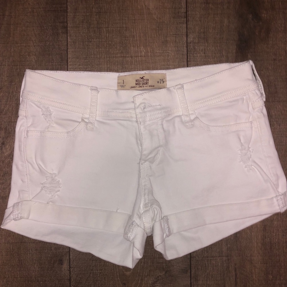 HOLLISTER Mid rise White Shorts